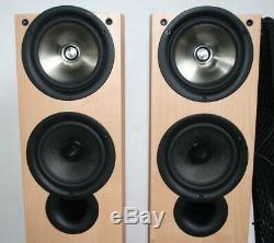 SMART PAIR OF KEF IQ5 FLOOR STANDING SPEAKERS in GOOD CONDITION