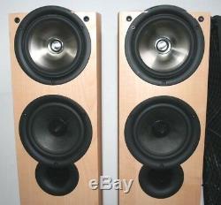 SMART PAIR OF KEF IQ5 FLOOR STANDING SPEAKERS in V. G. C