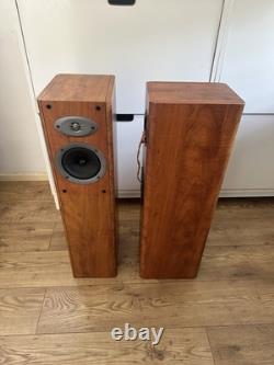 Speakers Celestion F20 Floorstanding pair cherry wood finish