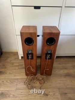 Speakers Celestion F20 Floorstanding pair cherry wood finish