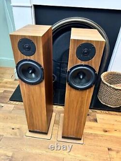 Spendor A4 Floorstanding Speakers Walnut, outstanding condition, with box