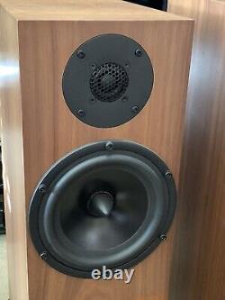 Spendor A7 Floorstanding Speakers. Excellent Condition. Walnut Veneer. Boxed