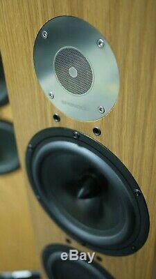 Spendor D7 Floorstanding Speakers in Oak Preowned