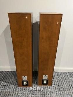 Triangle Antal 202 Floor Standing Loudspeakers in Cherry Made in France