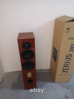 Triangle Electroacoustique Zerius 202 Floor Standing Speakers