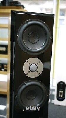 Usher Dancer Mini-2 Diamond Floorstanding Speakers in Maple Preowned