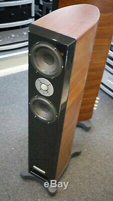 Usher Dancer Mini Two Floorstanding Speakers Preowned