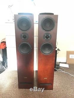 Usher N-6361 Floor Standing Speakers
