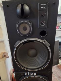 Vintage Realistic Mach Two Speakers Tested Working, Needs Refoaming