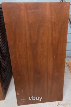 Vintage Sansui SP-2002 High End Floor Standing Wooden Speakers