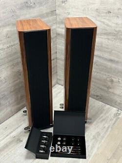 Wharfedale Aura 3 Floorstanding Speakers Walnut, Ex-demo (small scratch)