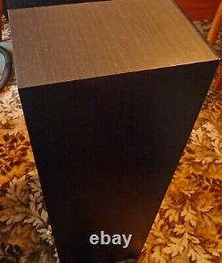 Wharfedale Diamond 230 Floorstanding speakers, 40 to 20000 Hz pristine Condition