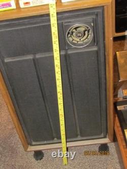 Winthronic President. Vintage music centre. + Floor Standing Speakers