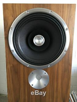 Zu Audio Omen MKII Floorstanding Speakers Pair, Walnut finish